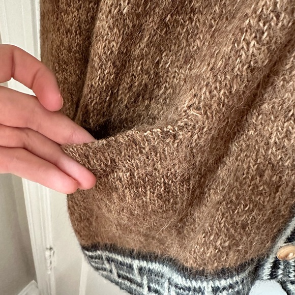 Beautiful Handmade Alpaca Wool Cardigan w/ Pattern and Wood Buttons - Picture 3 of 5